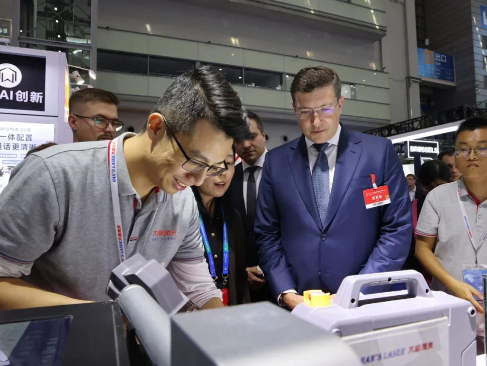 Около 30 нижегородских ИТ-компаний представлено на крупнейшей технологической выставке Китая China Hi-Tech Fair
